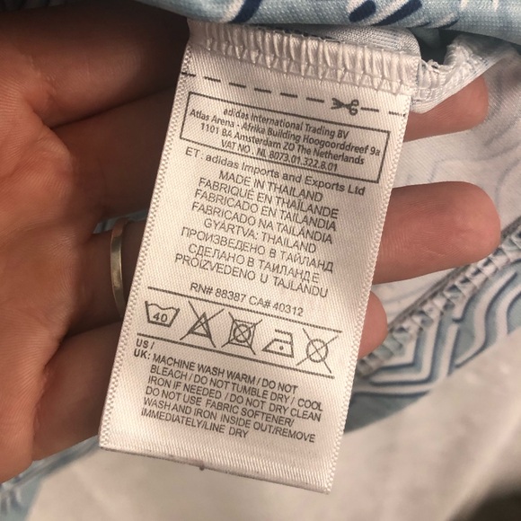 Fly Emirates women’s authentic jersey size medium turquoise Real Madrid - Picture 3 of 6